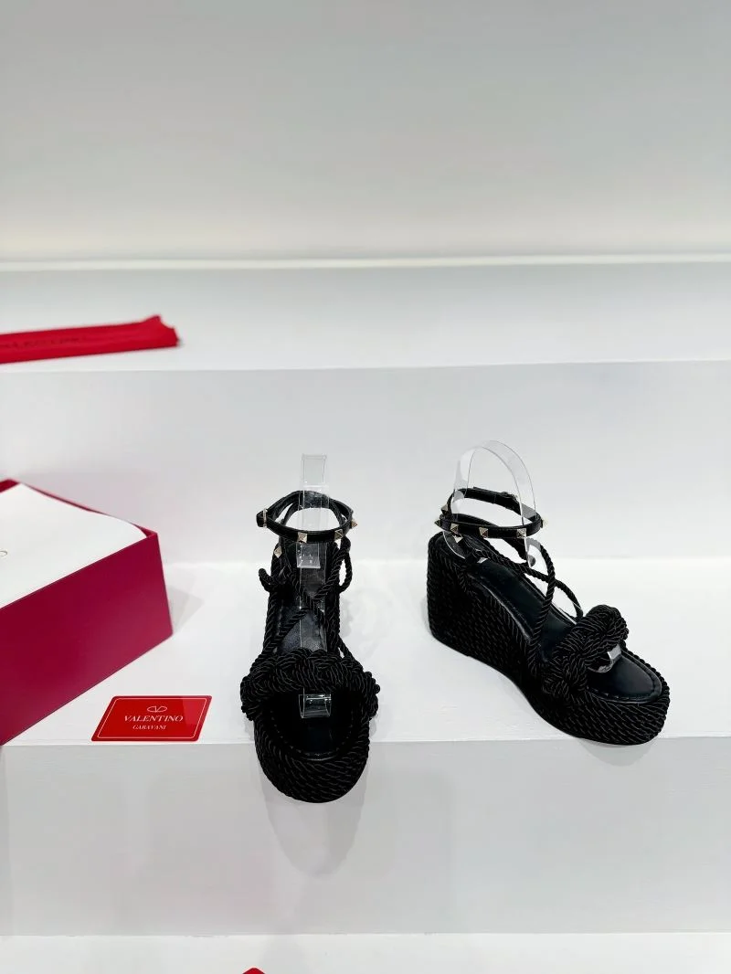 Valentino Sandals Durable 36623
