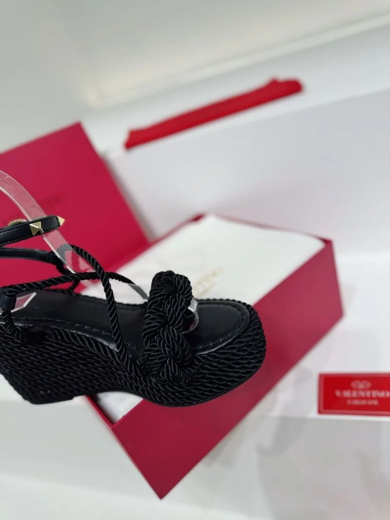 Valentino Sandals Durable 36623