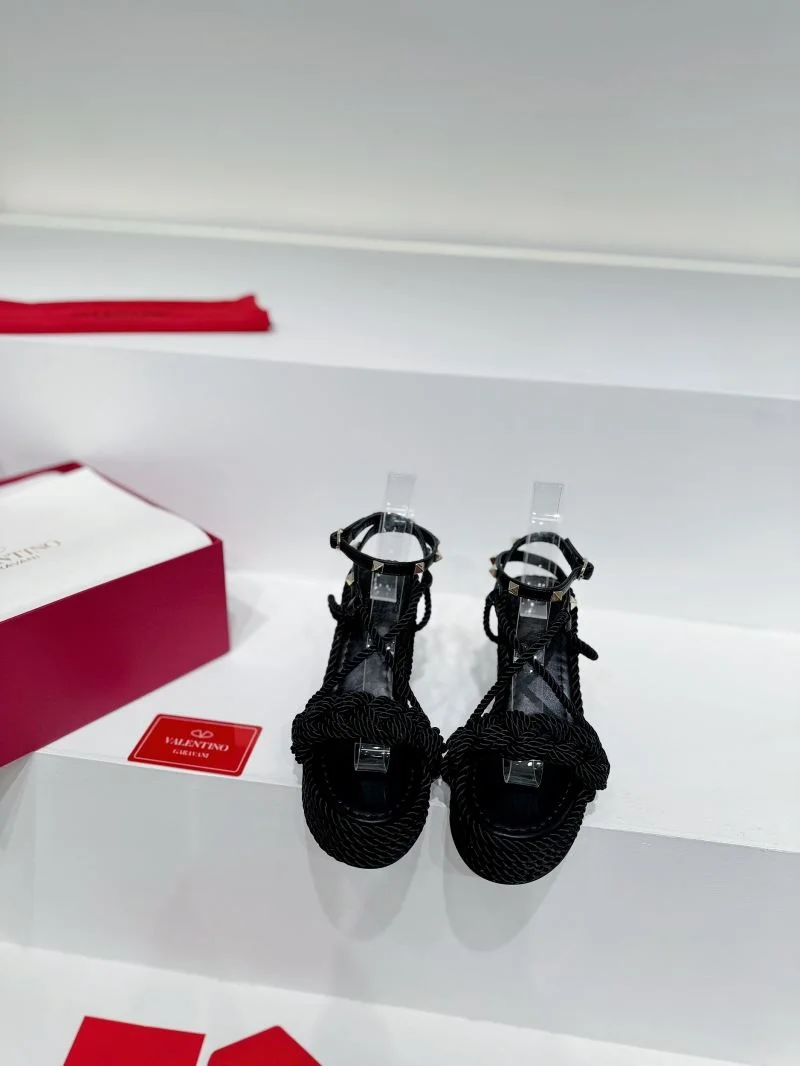 Valentino Sandals Durable 36623