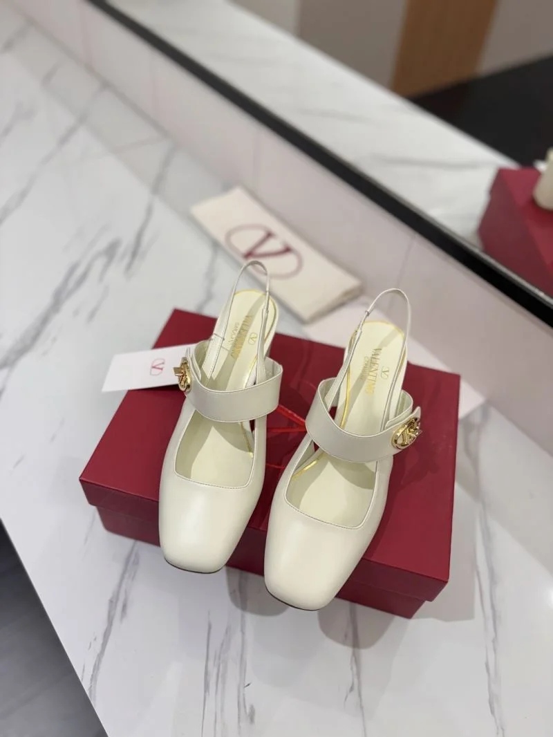Valentino Sandals NewStyle 36622