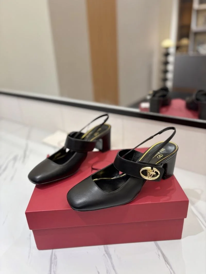 Valentino Sandals HighQuality 36600