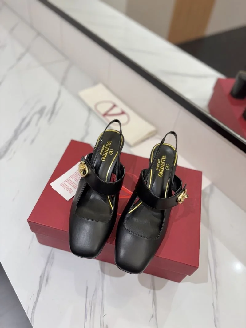 Valentino Sandals HighQuality 36600