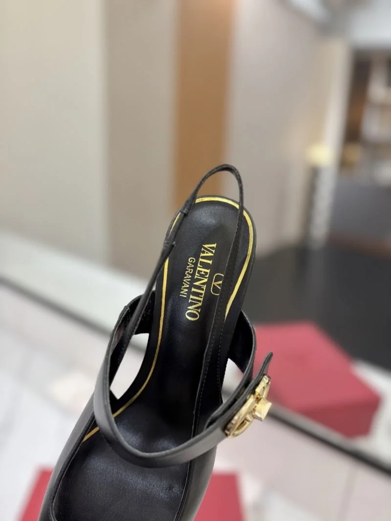 Valentino Sandals HighQuality 36600