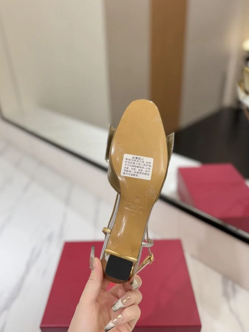 QuickDry Valentino Sandals 36602