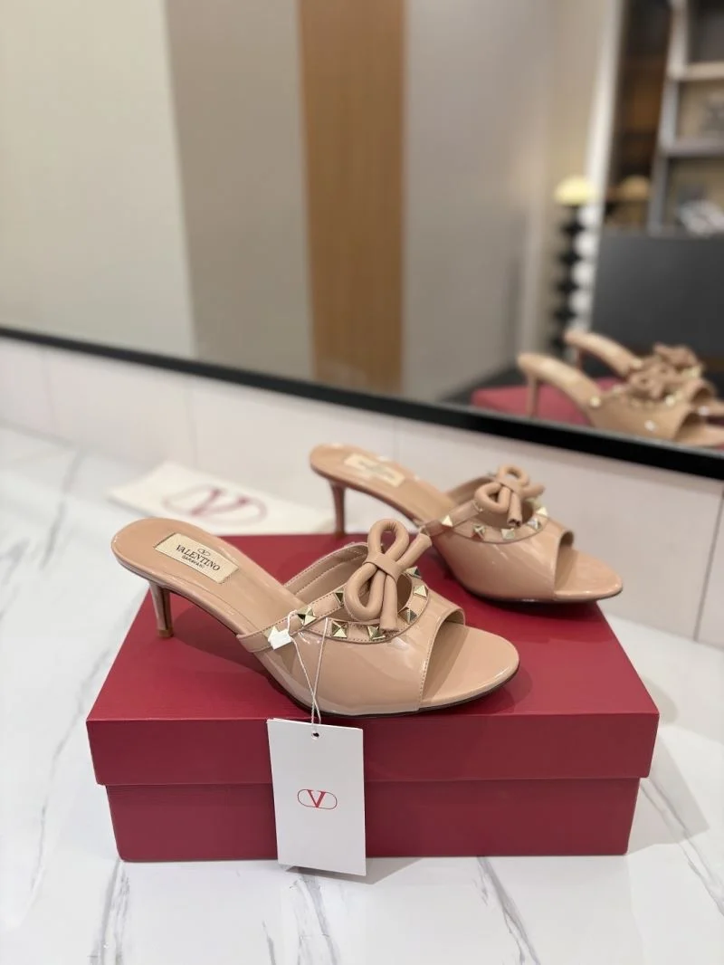 Comfortable Valentino Sandals 36580