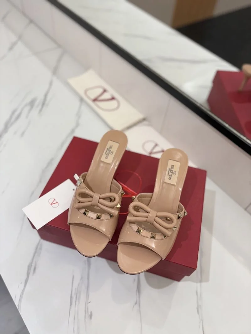 Comfortable Valentino Sandals 36580