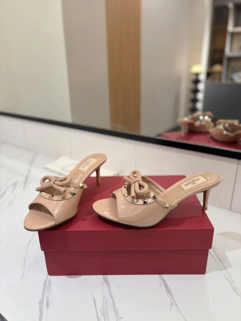 Comfortable Valentino Sandals 36580