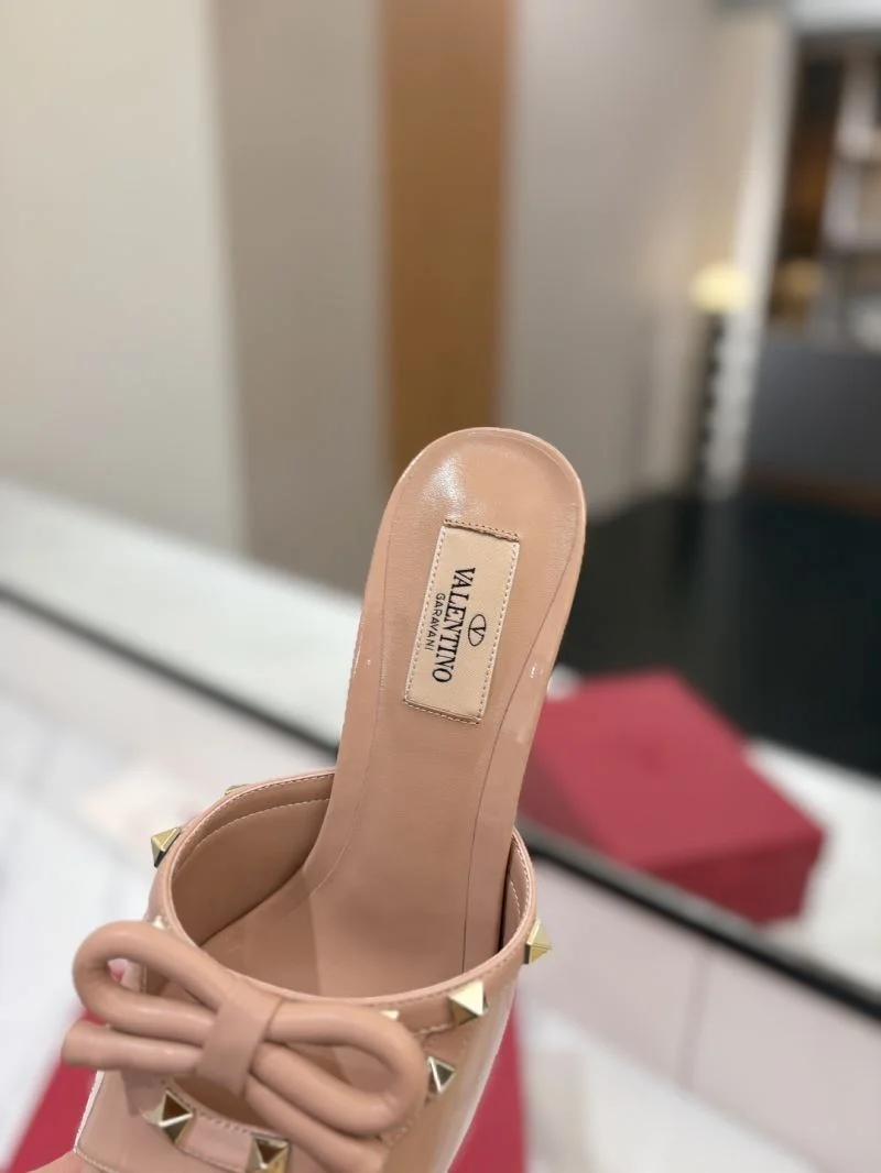 Comfortable Valentino Sandals 36580