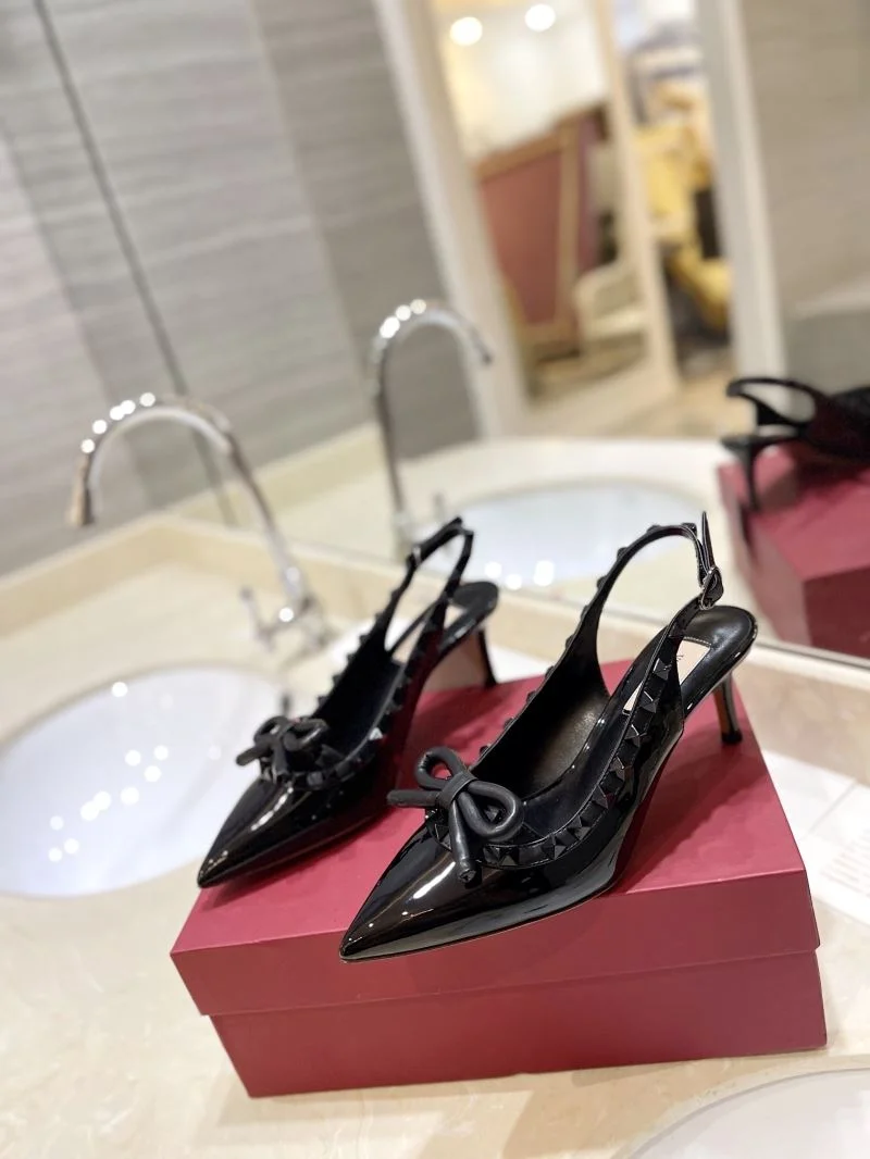 Flexible Valentino Sandals 36575