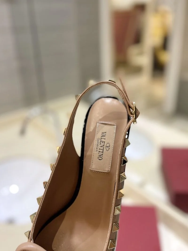 Seasonal Valentino Sandals 36581