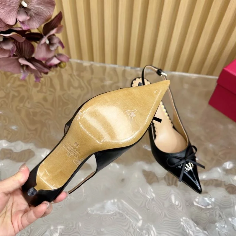 Valentino Sandals Attractive 36591