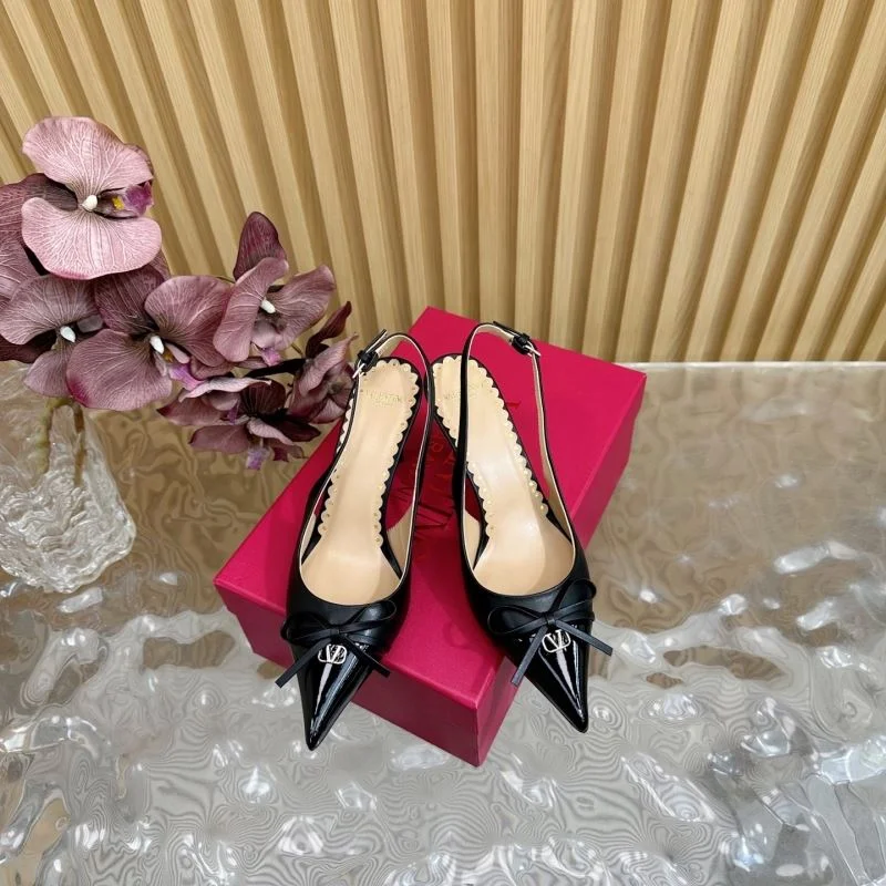 Valentino Sandals Attractive 36591
