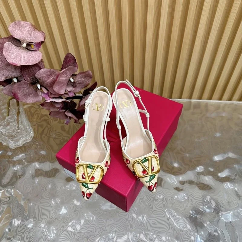 Snug Valentino Sandals 36376