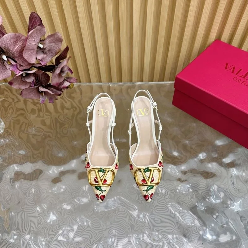 Snug Valentino Sandals 36376