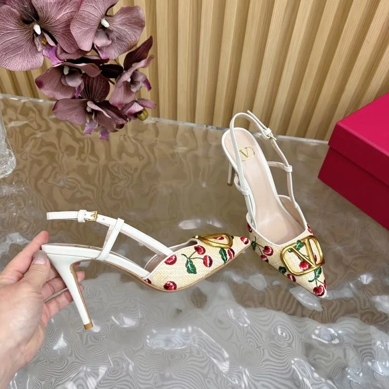 Snug Valentino Sandals 36376