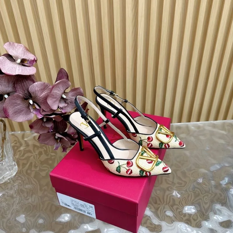 Cozy Valentino Sandals 36367