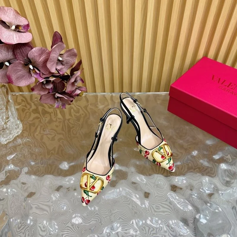 Cozy Valentino Sandals 36367