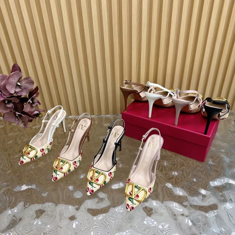 Popular Valentino Sandals 36362