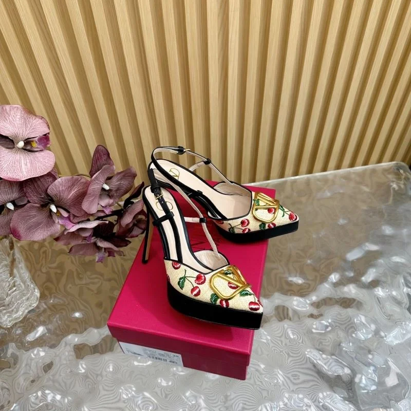 Durable Valentino Sandals 36363