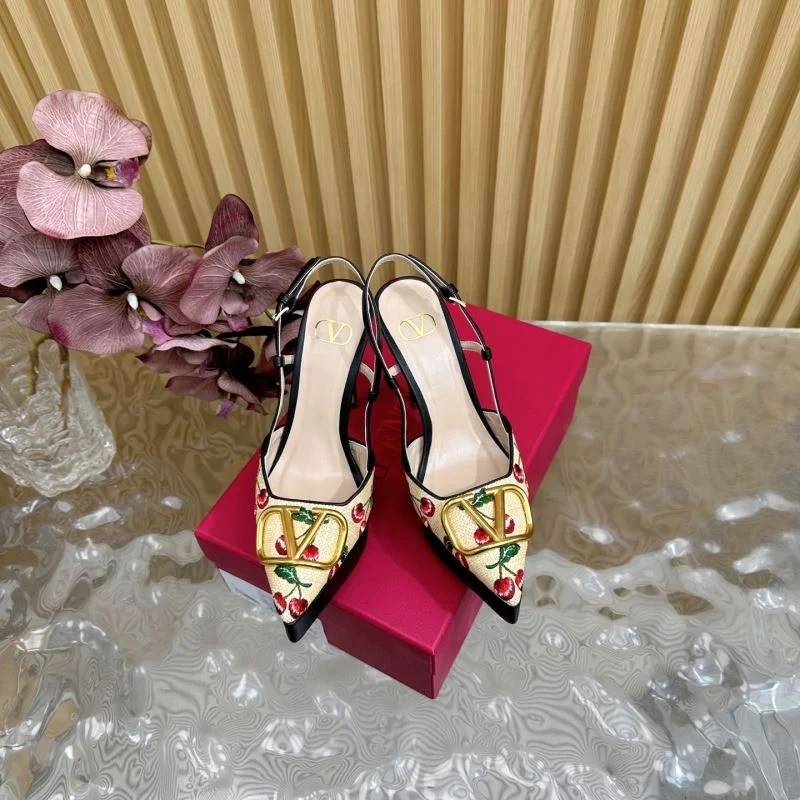 Durable Valentino Sandals 36363