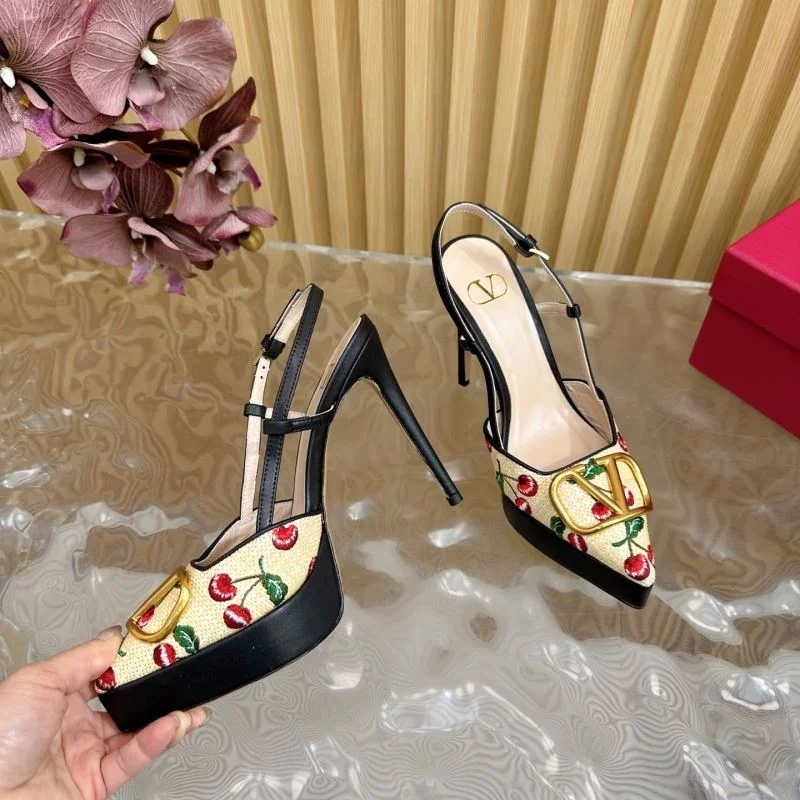Durable Valentino Sandals 36363