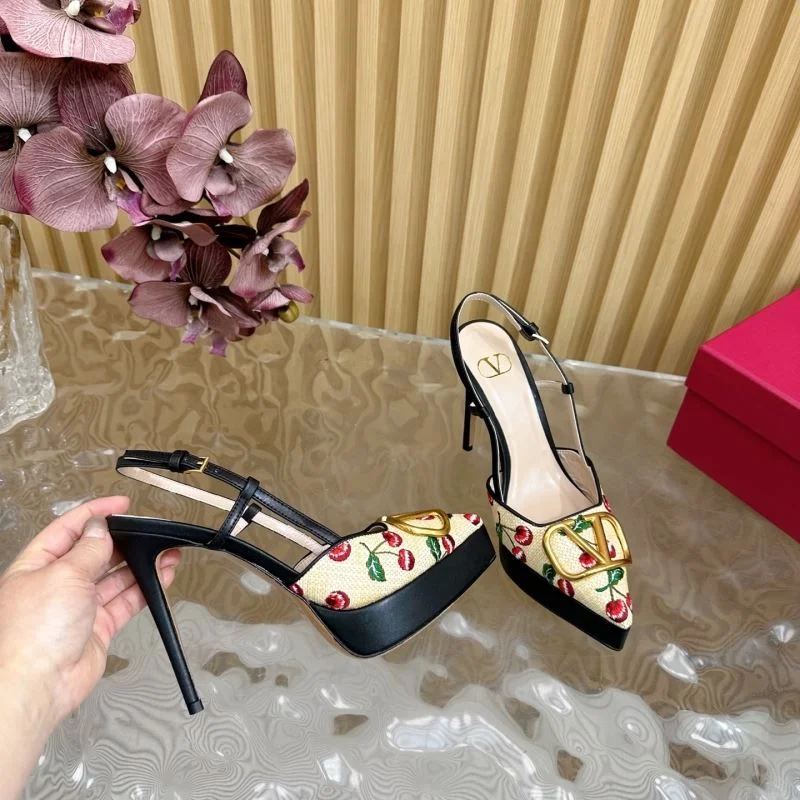 Durable Valentino Sandals 36363