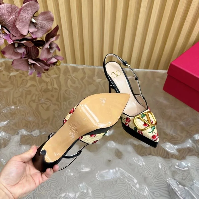 Durable Valentino Sandals 36363