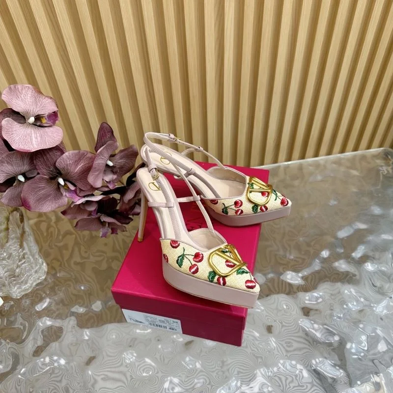 Valentino Sandals Effortless 36369