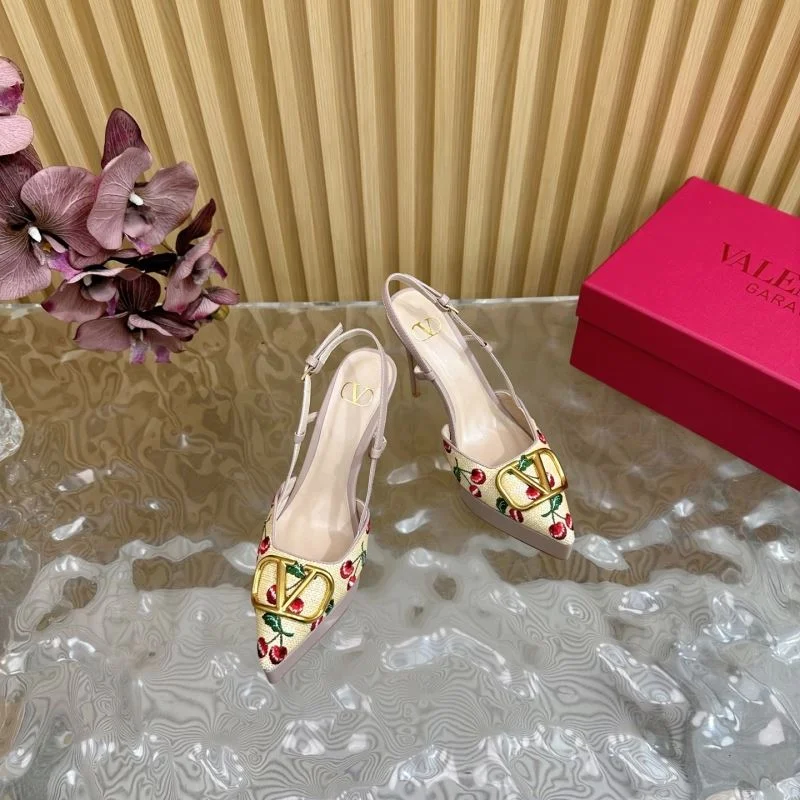Valentino Sandals Effortless 36369