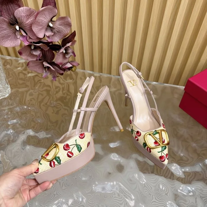Valentino Sandals Effortless 36369