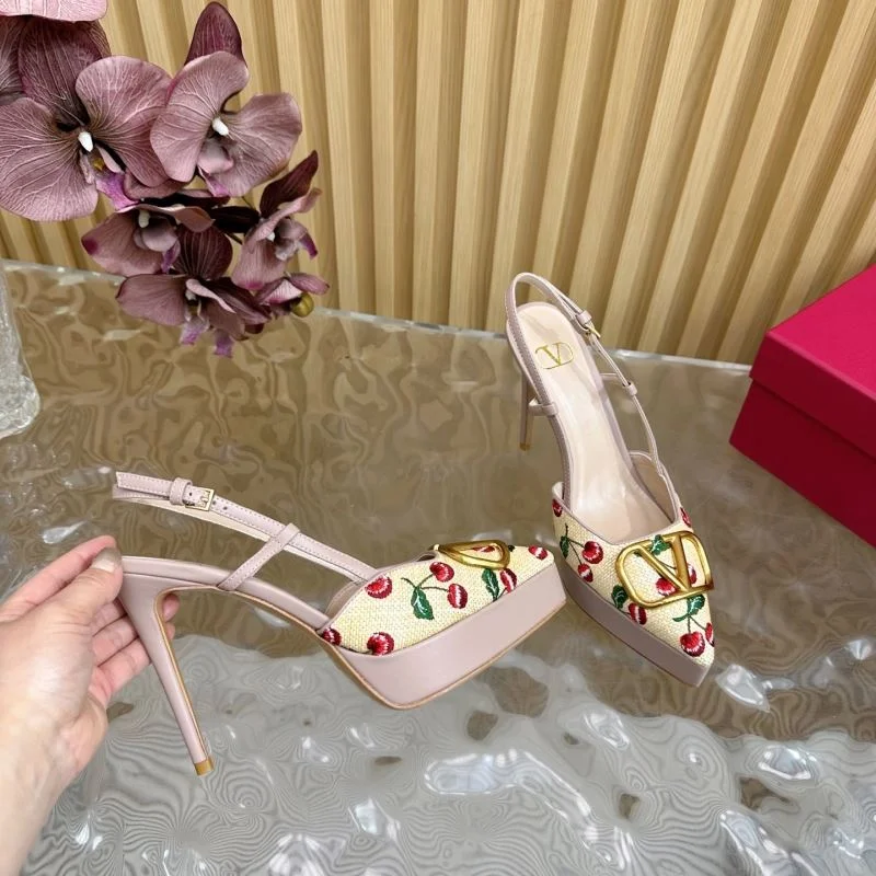 Valentino Sandals Effortless 36369