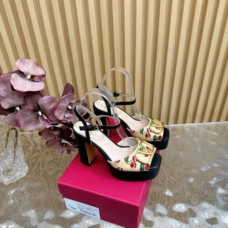 Valentino Sandals Modern 36381