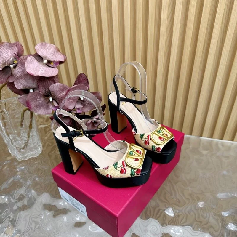 Valentino Sandals Modern 36381
