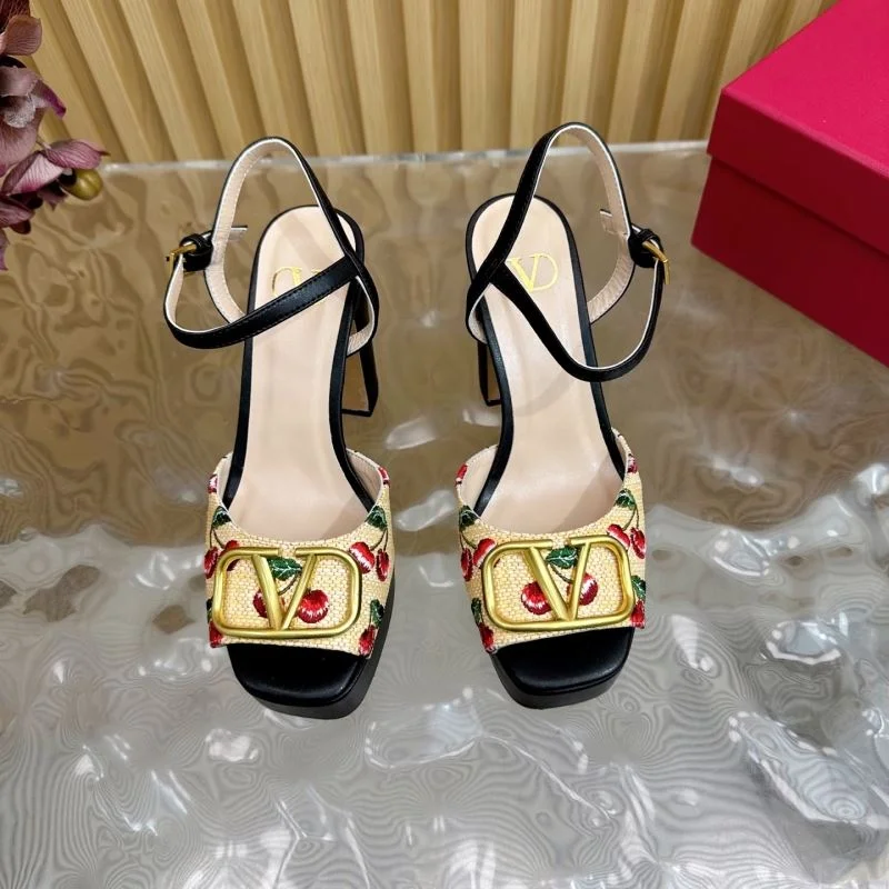 Valentino Sandals Modern 36381