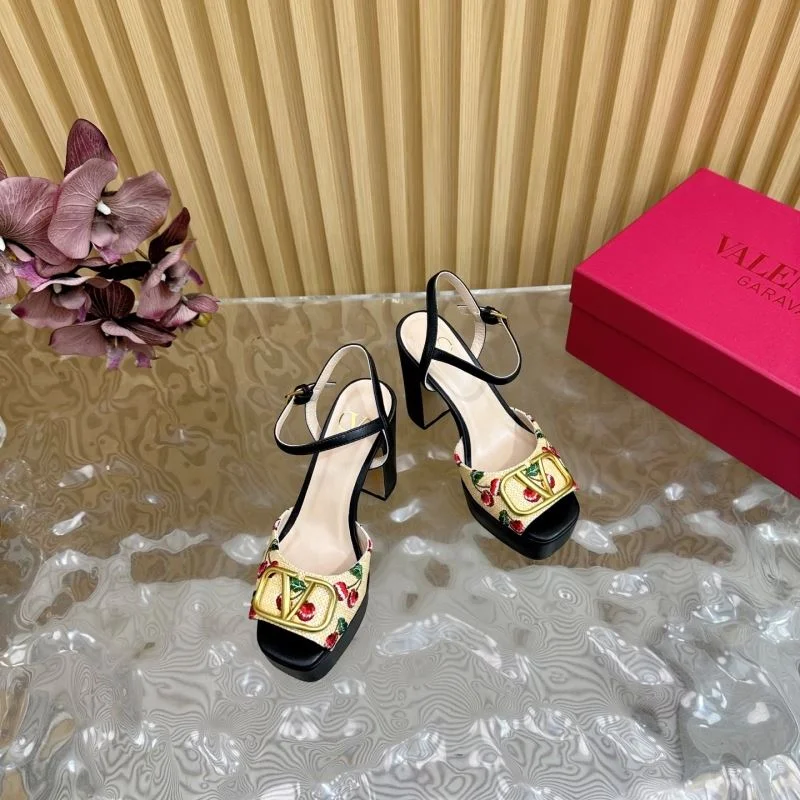 Valentino Sandals Modern 36381