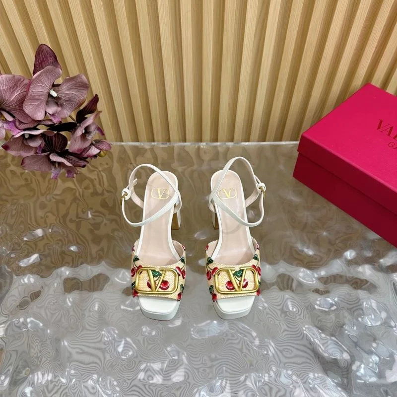 Valentino Sandals Effortless 36370