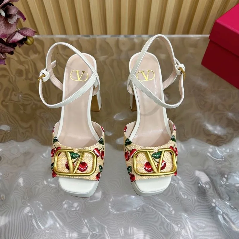 Valentino Sandals Effortless 36370