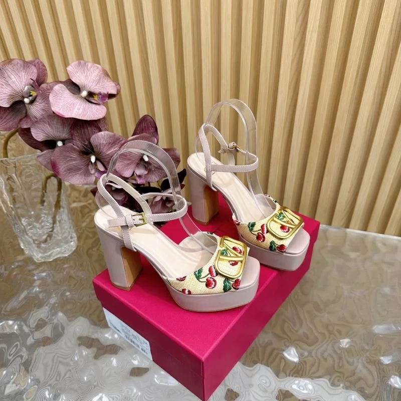 Valentino Sandals AllSeason 36352