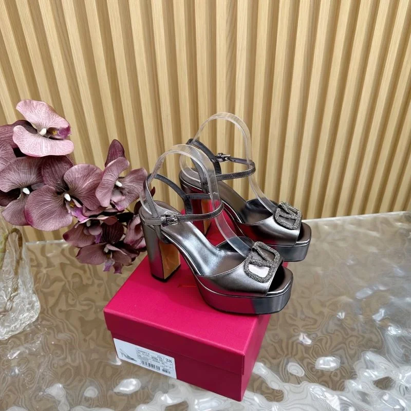 Valentino Sandals Durable 36379
