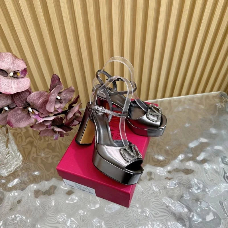Valentino Sandals Durable 36379