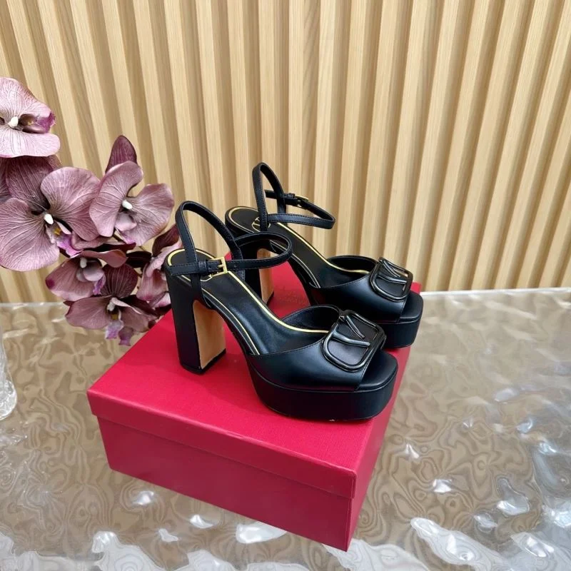 Snug Valentino Sandals 36355