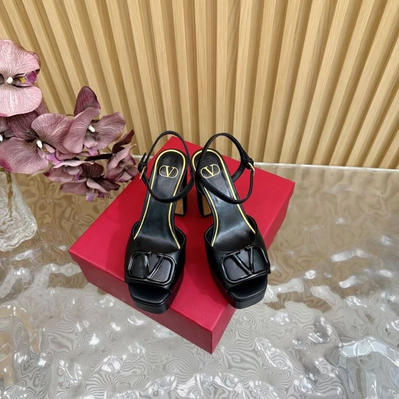 Snug Valentino Sandals 36355