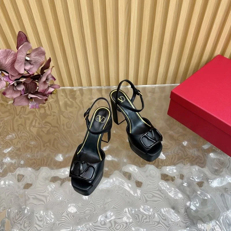 Snug Valentino Sandals 36355
