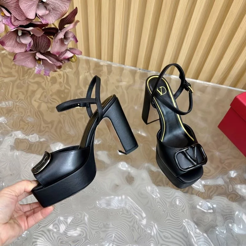 Snug Valentino Sandals 36355