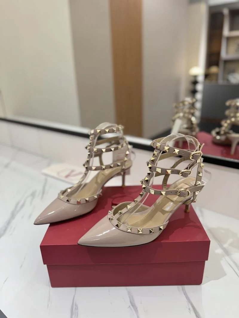 MoistureWicking Valentino Sandals 36347