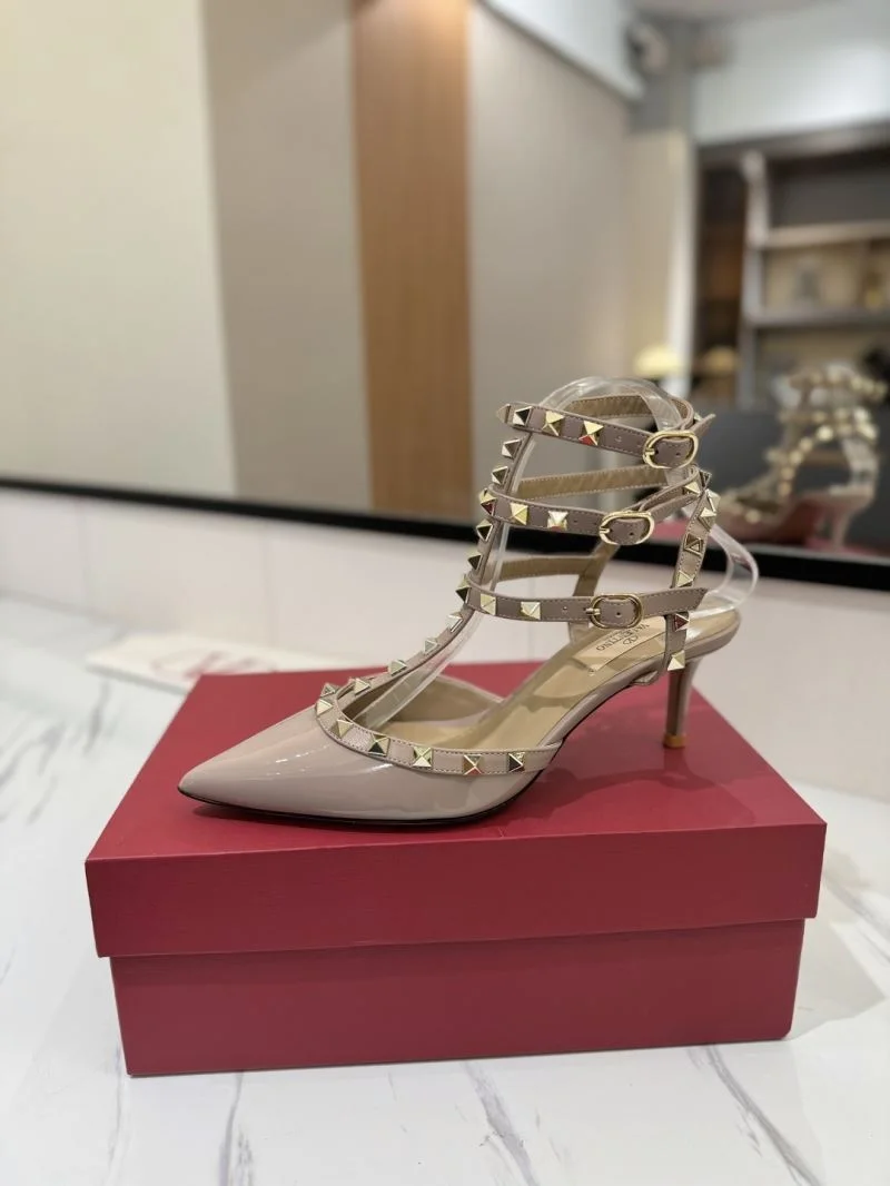 MoistureWicking Valentino Sandals 36347
