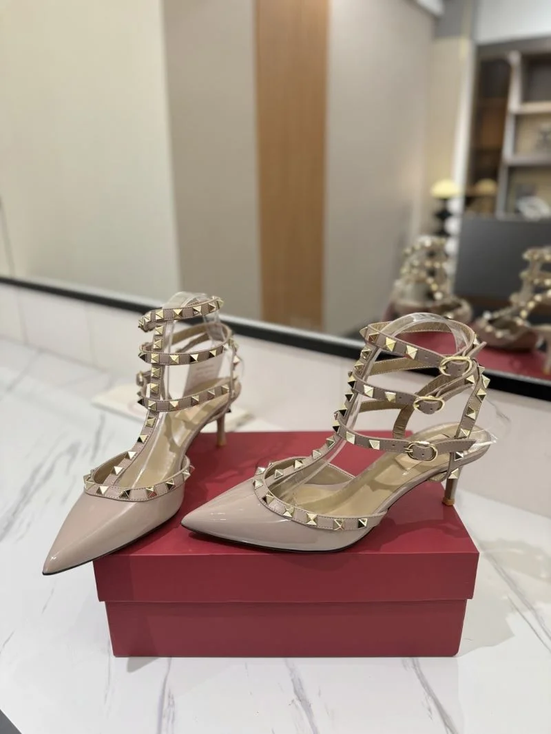 MoistureWicking Valentino Sandals 36347