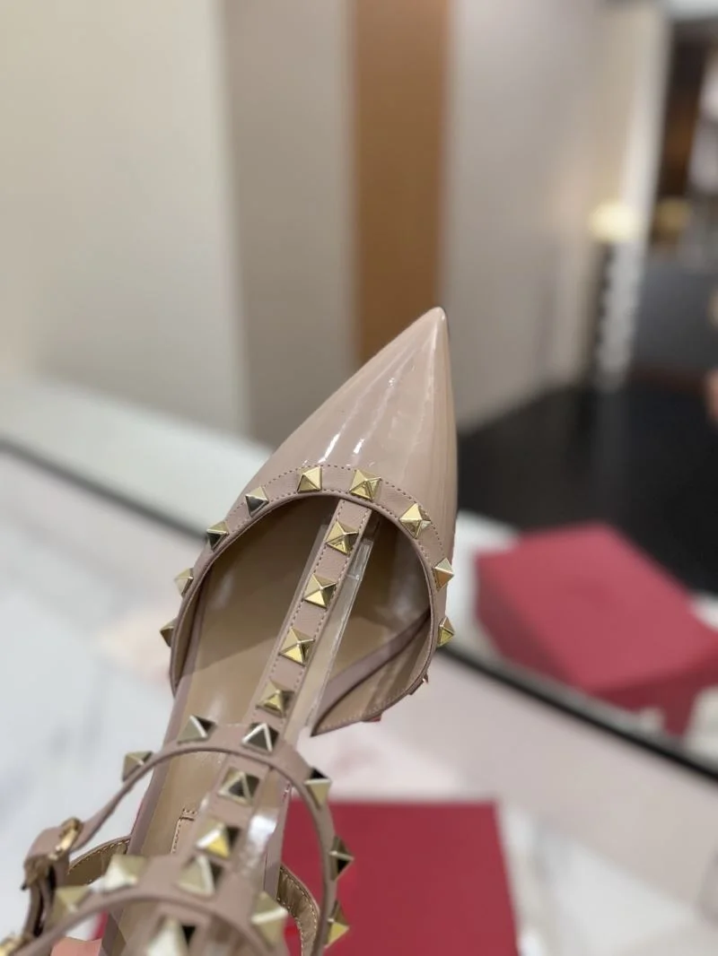 MoistureWicking Valentino Sandals 36347