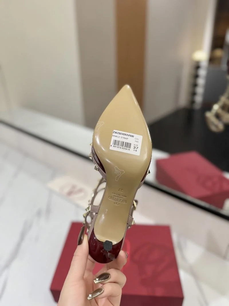 FlexibleFit Valentino Sandals 36344
