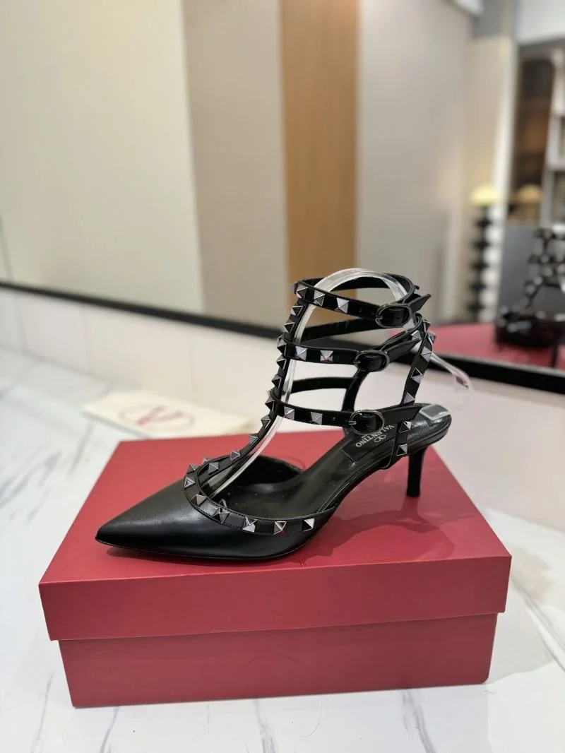 Valentino Sandals Elegant 36322